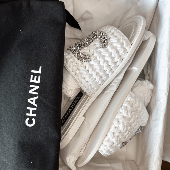 Chanel CC Spotlight White with Crystal Rafia Mules Sandals 37 - Picture 9 of 9